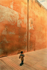 The_Wall_by_nbknew 이런 느낌?